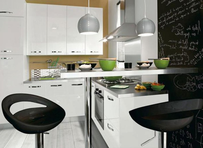 Muebles de cocina americana blanca con negro